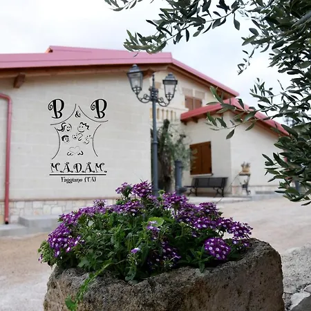 Madam Bed & Breakfast