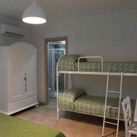 Bed & Breakfast Madam 3*