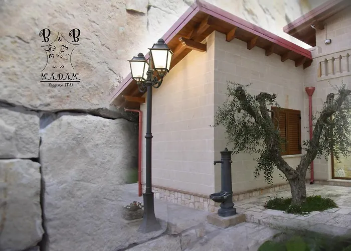 Bed & Breakfast Madam 3*
